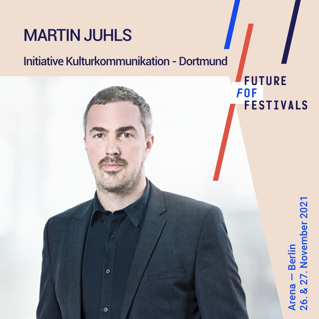 Dieses Wochenende wird Martin Juhls bei der Future of Festivals in Berlin zu Gast sein.
Das Branchentreffen findet am Fr. 26. &amp; Sa. 27.11.2021 in der Arena Berlin statt. Tickets unter: futureoffestivals.com/tickets/