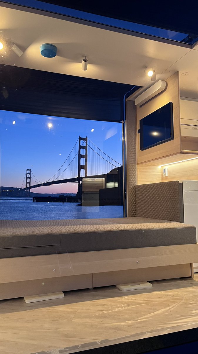 #haus_open_your_window to the #GoldenGateBridge 

microhaus roadshow in California right now!
See details microhaus.me/roadshow