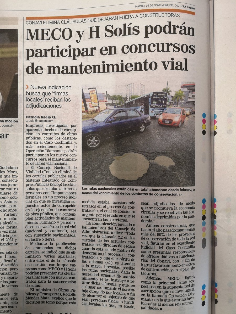 Ostwalldo's tweet photo. Mientras tanto, en el país más feliz del mundo: https://t.co/htPJ5rP3wT