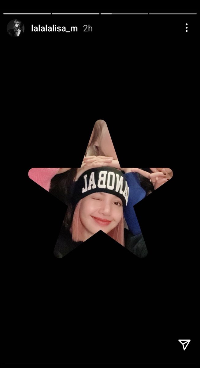 Bpinksyy's tweet photo. Blackpink on their Instagram stories

Lisa: Uploaded a teaser type of photo 
Jisoo: “Hello”
Jennie: “we are”
Rosé: “Blackpink” https://t.co/sbIka8INK4