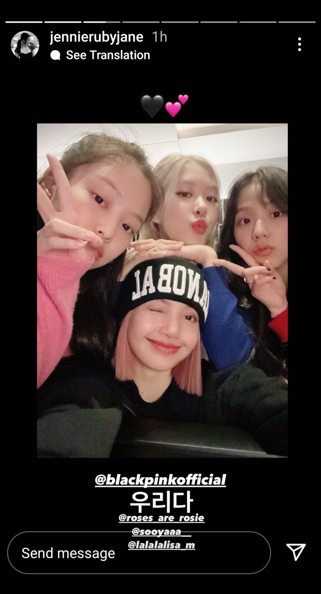 Bpinksyy's tweet photo. Blackpink on their Instagram stories

Lisa: Uploaded a teaser type of photo 
Jisoo: “Hello”
Jennie: “we are”
Rosé: “Blackpink” https://t.co/sbIka8INK4