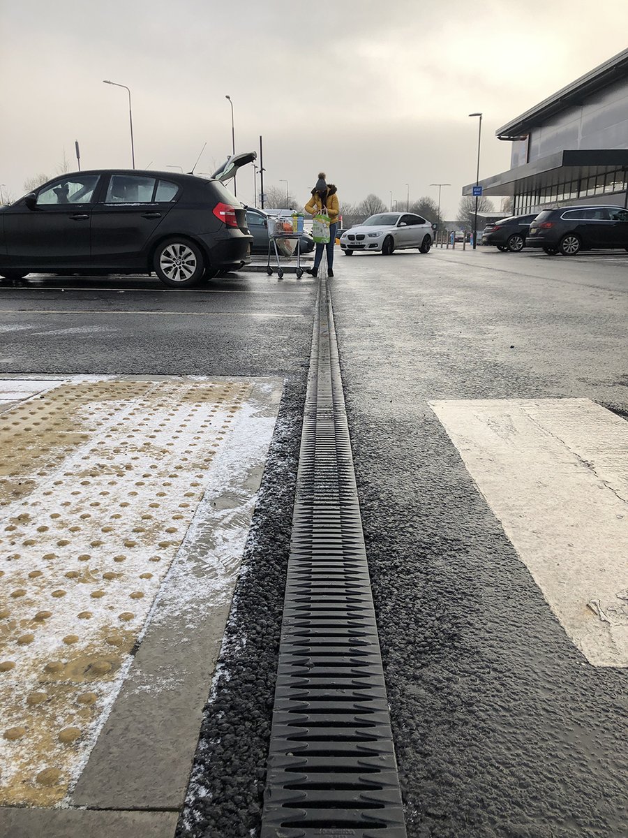 HauratonUKLtd's tweet photo. With temperatures dropping during the #winter months🥶#drainagechannels must withstand sub-zero climates in order to ensure longevity. 
#RECYFIX material is resistant to: 
❄️ -30°c + lower!
☃️ Frost
🧂 De-icing salts
💧 Water absorption
Read more: https://t.co/2uKFNLlBYk https://t.co/DXBMQJPWiV