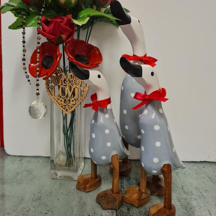 We love these cute little wooden ducks from Ducky do Dahs!  We can't wait to see them this weekend at the Christmas shopping Fayre.  Doors open 9am on Friday the 26th.  Get your tickets now at christmasshoppingfayre.com