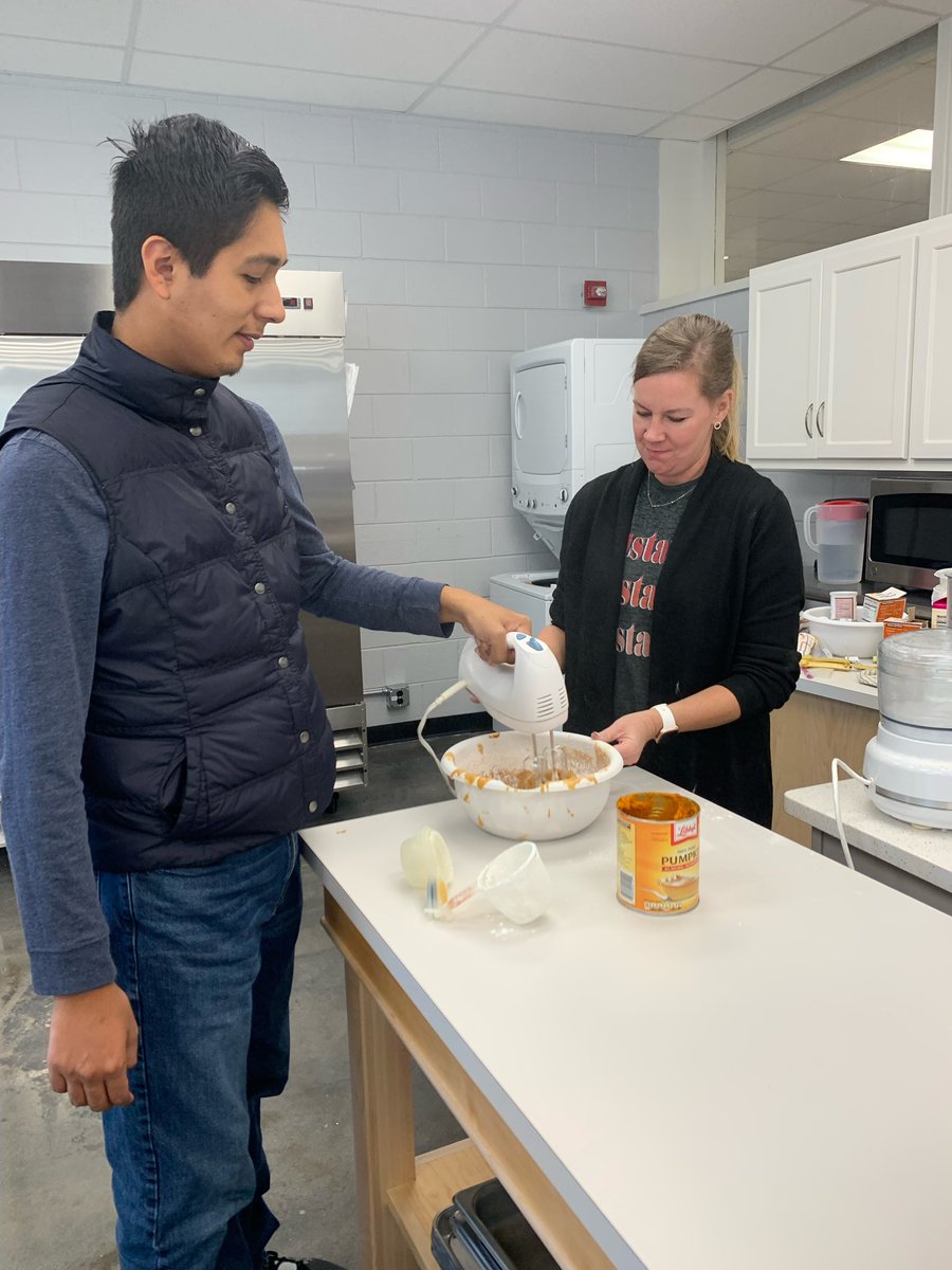 Ms_MacieCCAC's tweet photo. What’s better than pumpkin spice??That’s easy- Pumpkin scones with @KPMisenheimer 🧡 https://t.co/YGjsRHewTY