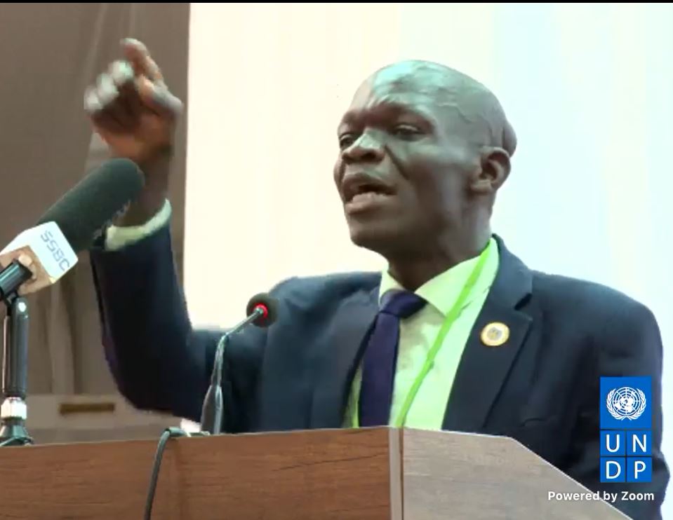 EyeRadioJuba's tweet photo. "There are three Commanders-in-Chief in #SouthSudan Pres. #Kiir for #SSPDF, Dr. #Machar for SPLA-IO, #Abdelbagi for #SSOA, where on earth will you find this? Let's unify our forces to stabilized the country. If we can't organize ourselves we won't organize the country." Futuyo https://t.co/RAHSW2FCoV