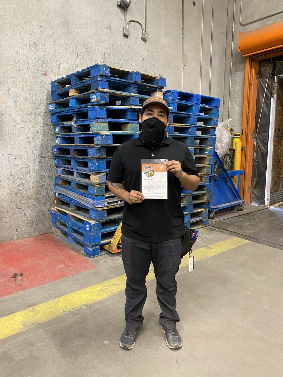 Great job today Isahn!!! Isahn ensured dock safety was on point. Thank you for all you do to stay safe. 👍🏼@Fuerstenberg15 <a href="/krys_ann88/">Krystal Mora</a> <a href="/Danny_Houze/">Danny Houze</a> <a href="/Dalton8523/">Dalton8523</a> @OscarM_8523 <a href="/InFocus8523/">8523 InFocus</a>