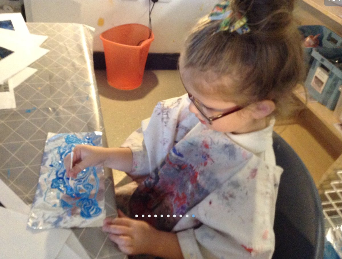 SVPEYFS's tweet photo. Continuing our week of Van Gogh by exploring making spiral, swirling patterns usin paint on tin foil. These have then been printed into our sketch books for transforming into the night sky tomorrow #EYFS #enablingenvironments #artelier #provocationsforlearning https://t.co/VdeTyl3EZW