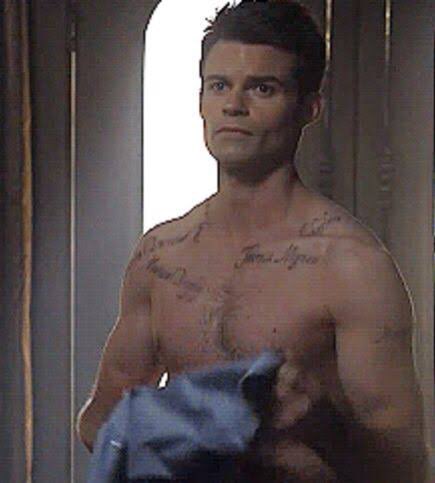 Elijah Mikaelson Shirtless FE50Hs2WUAoH Ml