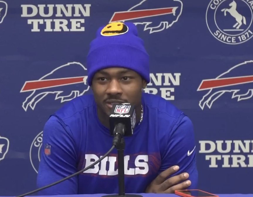 sara_larson's tweet photo. Stefon Diggs always has the best answers - not the same regurgitated crap every week. “YOU DONT NEED TO CHANGE ANYONE’S NARRATIVE - Just need to reinforce who we KNOW we are!” Stef dropping the mic and the knowledge. LFG!!! #BillsMafia https://t.co/KAOYhMAhFA