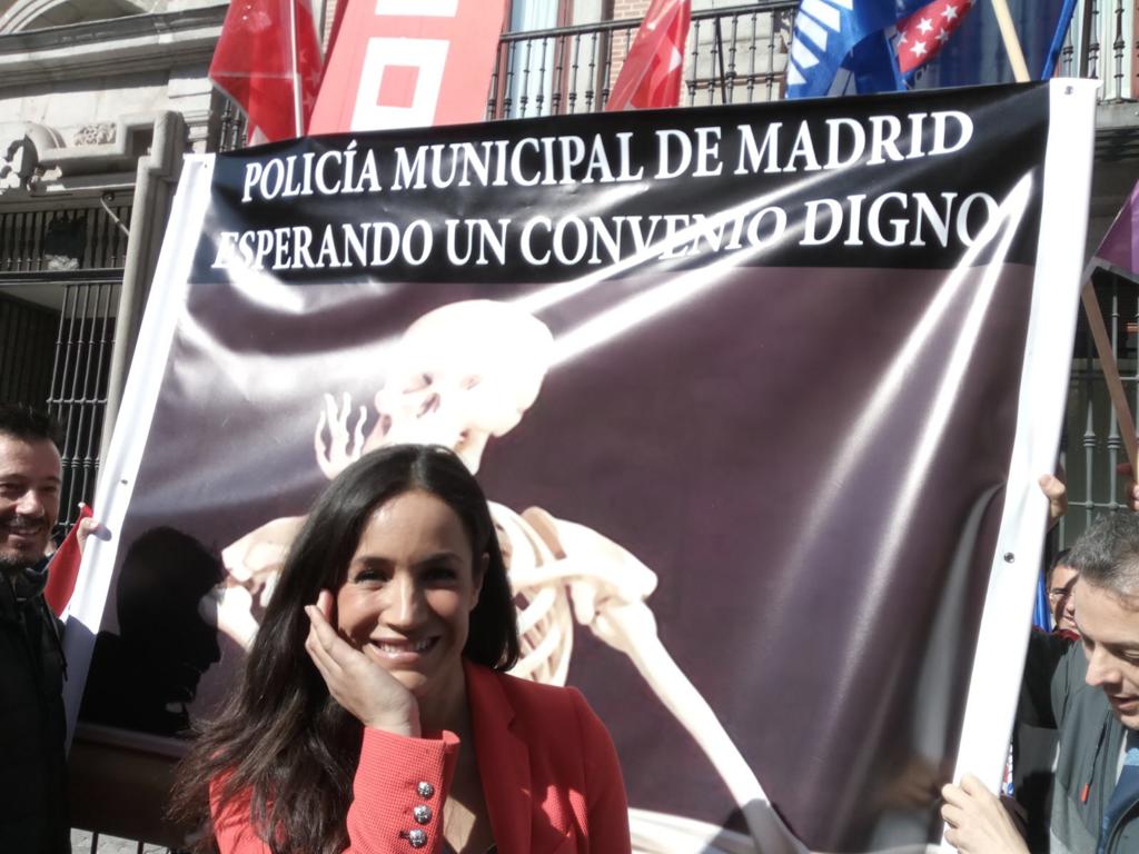 pedrotxg's tweet photo. @begonavillacis ahora tienes la posibilidad de cumplir con lo que prometias hace tres años en La Plaza de Villa. Y no comenzar la negociación, insultando y faltando el respeto a unos empleados que siempre estan cuando se les necesita @AlmeidaPP_ https://t.co/7vS8a8jAEv