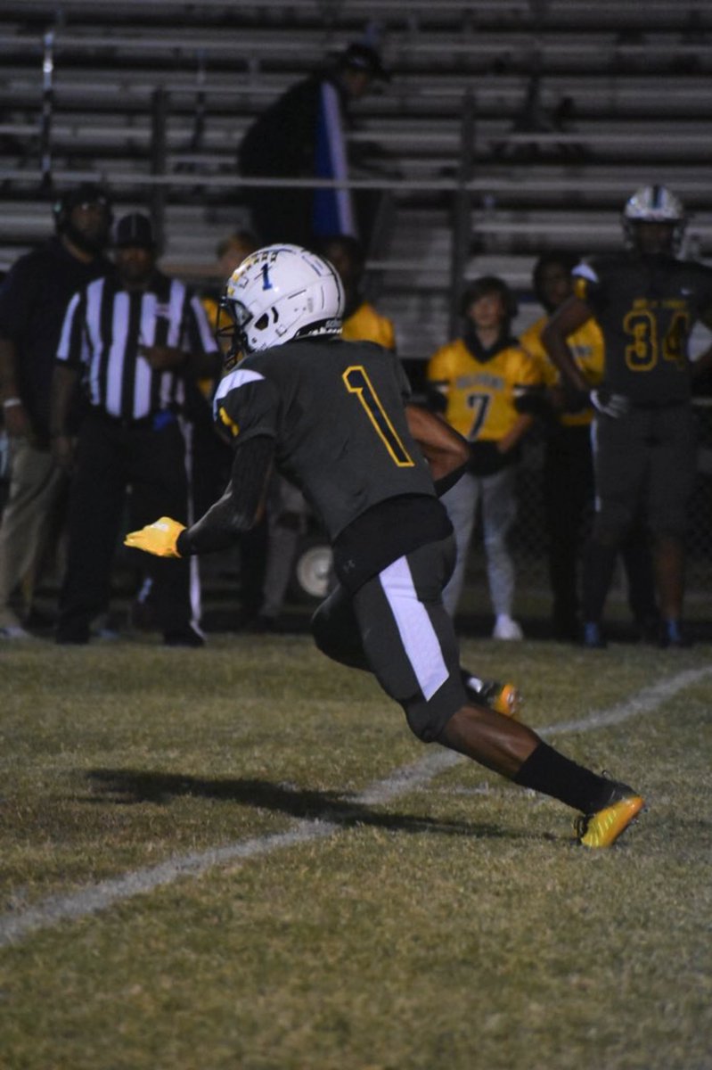 AndrewJames1_'s tweet image. Honored to announce that I  have made 1st Team All Beach District RB and 2nd Team All Purpose Offensive Player 💪🏽. @BE1STRING @FinFballClub @CoachYeager2019 @mikehill757 @CoachDJack8 @dj_dinsmoor @Coach_Bronco  @dhglover @GDRecruits @Spotlight39_Pod @Eric_Spl_ash @hatfieldsports