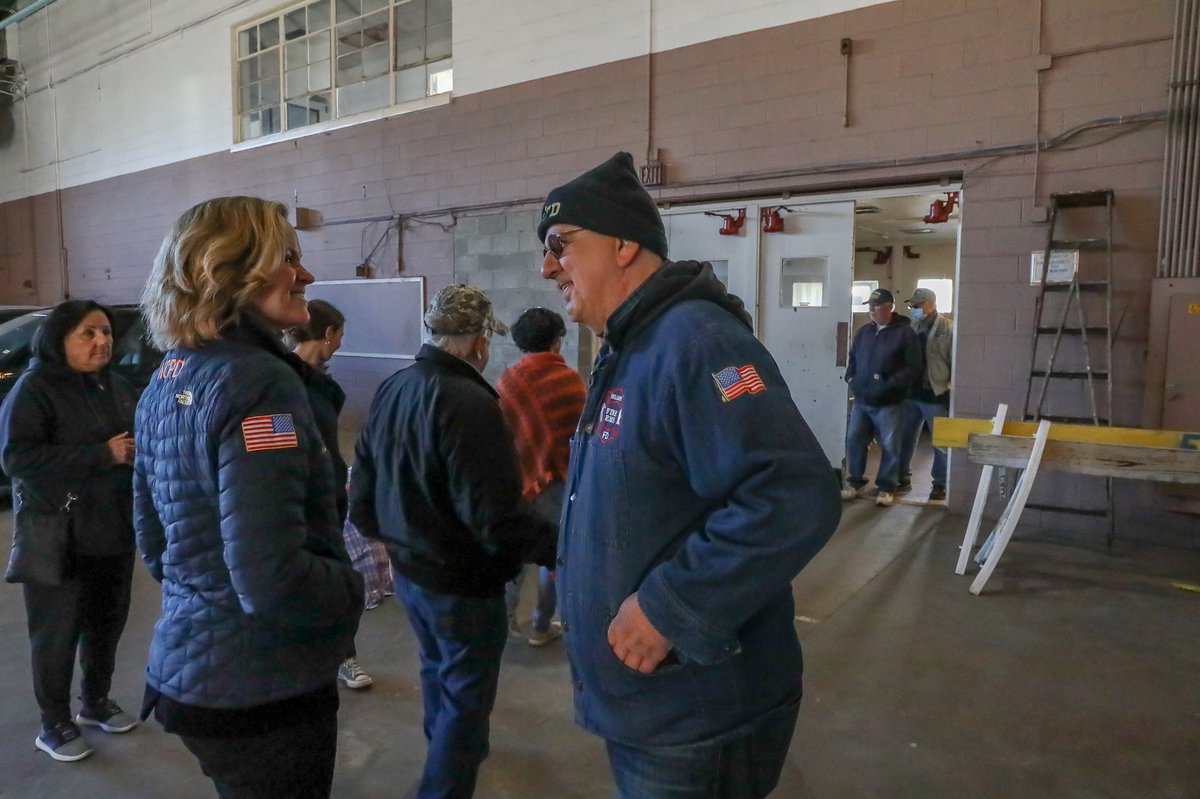 LauraCurran516's tweet photo. Today Nassau held our annual Winter Stand Down --  distributing critical supplies to Vets in need: coats, boots, toiletries, food, information about benefits and more.

Thank you to our Veterans Services Agency and volunteers who make our Stand Downs a success year after year. https://t.co/ZnyEaQ2cRI
