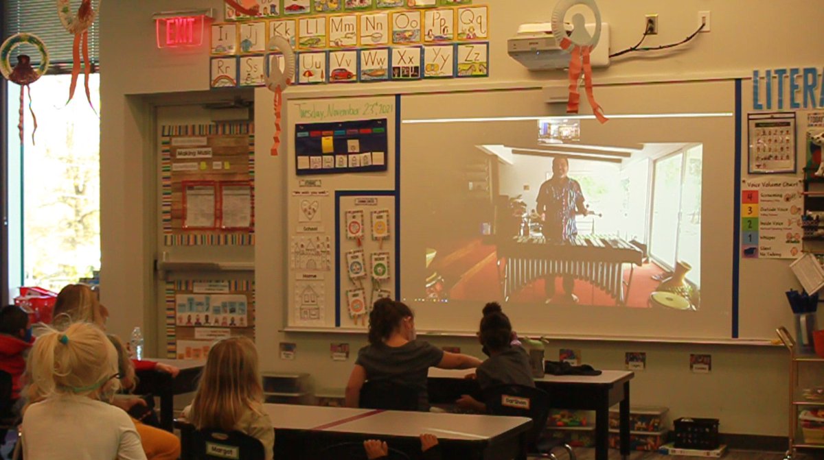 mshalegillroy's tweet photo. Ss @Cassell_Park Pre-K conducting a Making Music Study investigation hosted percussionist/Band Leader, Pablo Sanhueza, of @kclatinjazz via Zoom. Active in discussion/shared writing as Ss explored the q "what instruments can we play by hitting,tapping,or shaking them?" #isdstrong https://t.co/qm7iKkh0lk
