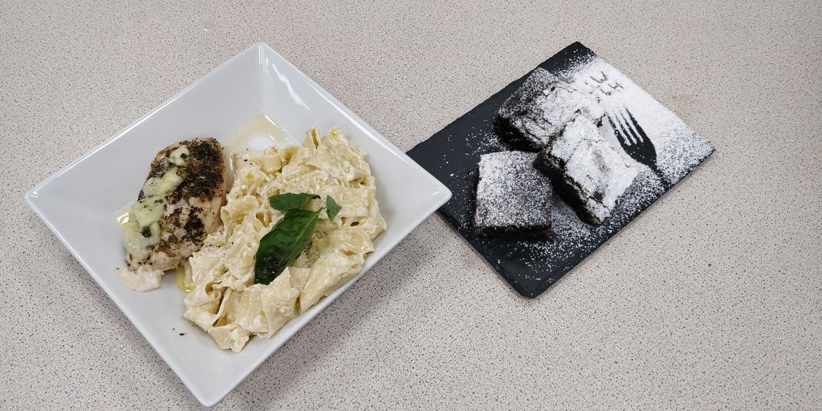 Fantastic morning with <a href="/RNLogsjobs/">Royal Navy Logistics</a> ! In teams, Year 10 had to create 2 dishes from a mystery box! Thanks for the visit! The kids loved it!