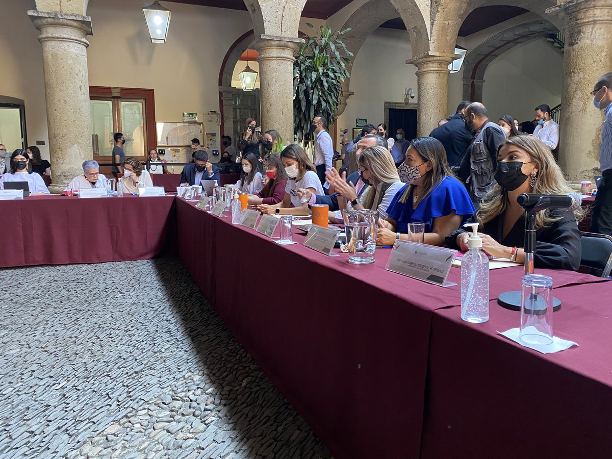 RocioAguilarTe1's tweet photo. Iniciamos una mesa de trabajo para lograr un presupuesto de egresos acorde a las necesidades de nuestro estado.

Desde el @LegislativoJal seguimos trabajando #DeCorazónPorJalisco por el bien de la ciudadanía. https://t.co/7EyPqxfY93
