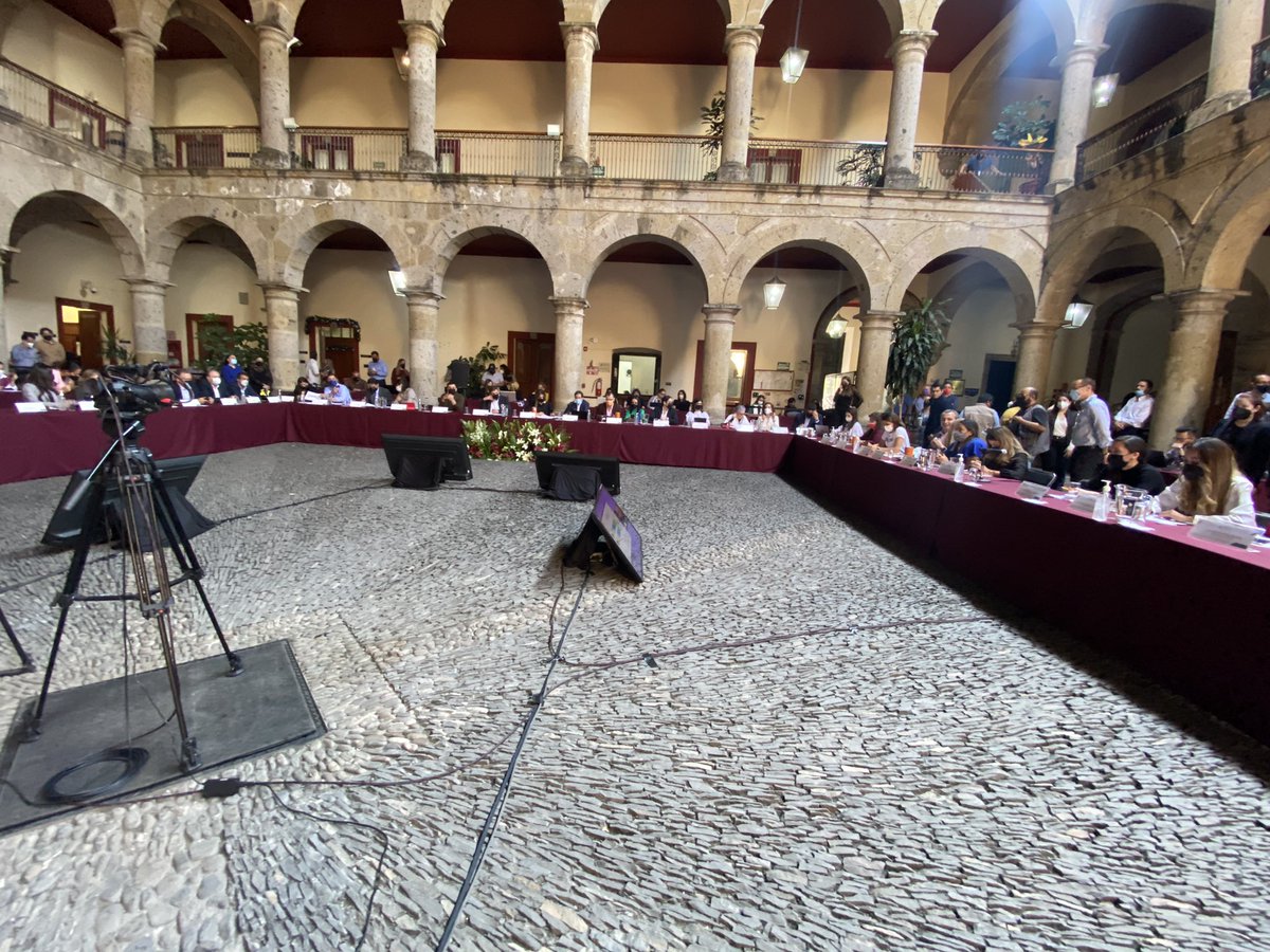 RocioAguilarTe1's tweet photo. Iniciamos una mesa de trabajo para lograr un presupuesto de egresos acorde a las necesidades de nuestro estado.

Desde el @LegislativoJal seguimos trabajando #DeCorazónPorJalisco por el bien de la ciudadanía. https://t.co/7EyPqxfY93