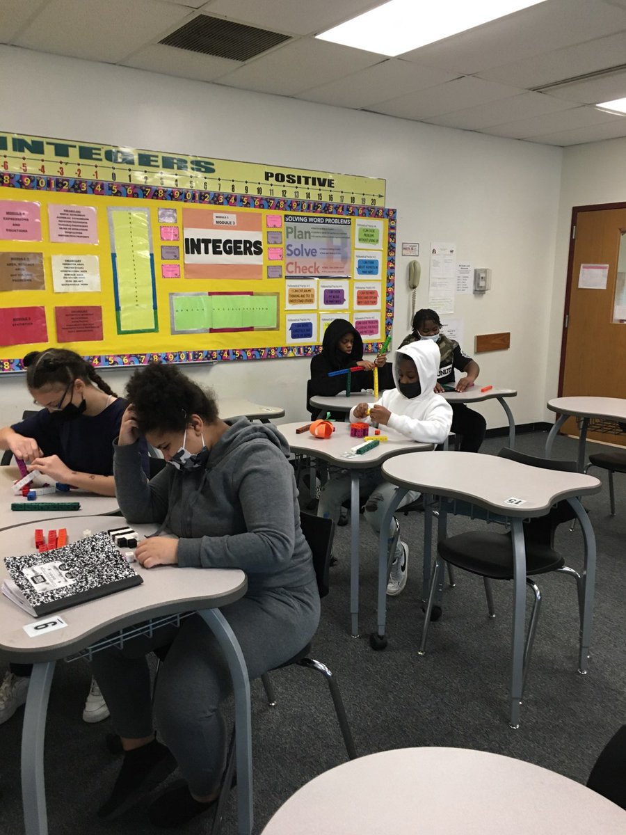 Bing_EastMiddle's tweet photo. Today, Mrs. Barber's classes did a Snap cube activity for full moon day. Each student was given 6 towers of 10 and had 5 minutes to create a zoo animal. Students judged each others models. It was such a fun activity! https://t.co/mc5KRUNqNz