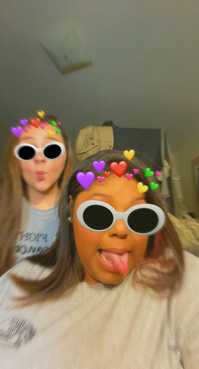 SummurLee's tweet photo. If you don’t know my best friend Emily , we’ll that’s just a fucking shame. BUT YOU BETTER WISH HER A HAPPY MF BIRTHDAY TODAY. Aaannnndddd if you’re feeling generous buy her a drink! (Cashapp: summskii , any and all contributions go straight to getting her drunk) https://t.co/zsxDBxMVoM