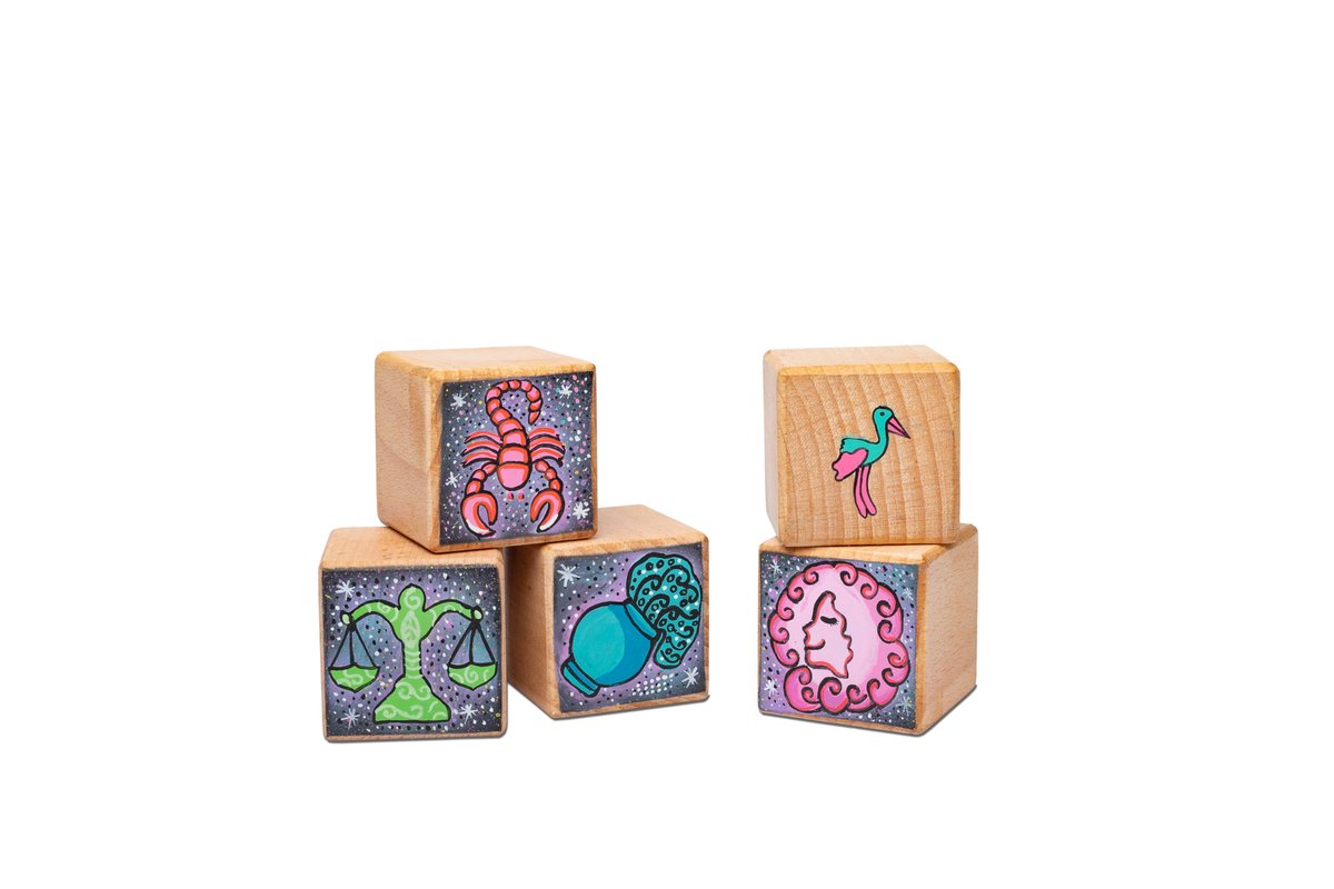 OpaStorch's tweet photo. Brand New! ✨ Ab nächster Woche neu im Shop - wunderschöne Opa Storch Sternzeichen Bausteine🎲. Wie immer handgemacht👋 und mit viel Liebe❤️ zum Detail👨‍🎨 .
.
.
.
#lieblingsspielzeug #mamaherz #geburtstagskind #family #elternsein #enkelkind #opaliebe #geschenkidee #mutterherz https://t.co/LFlFpC3yx1