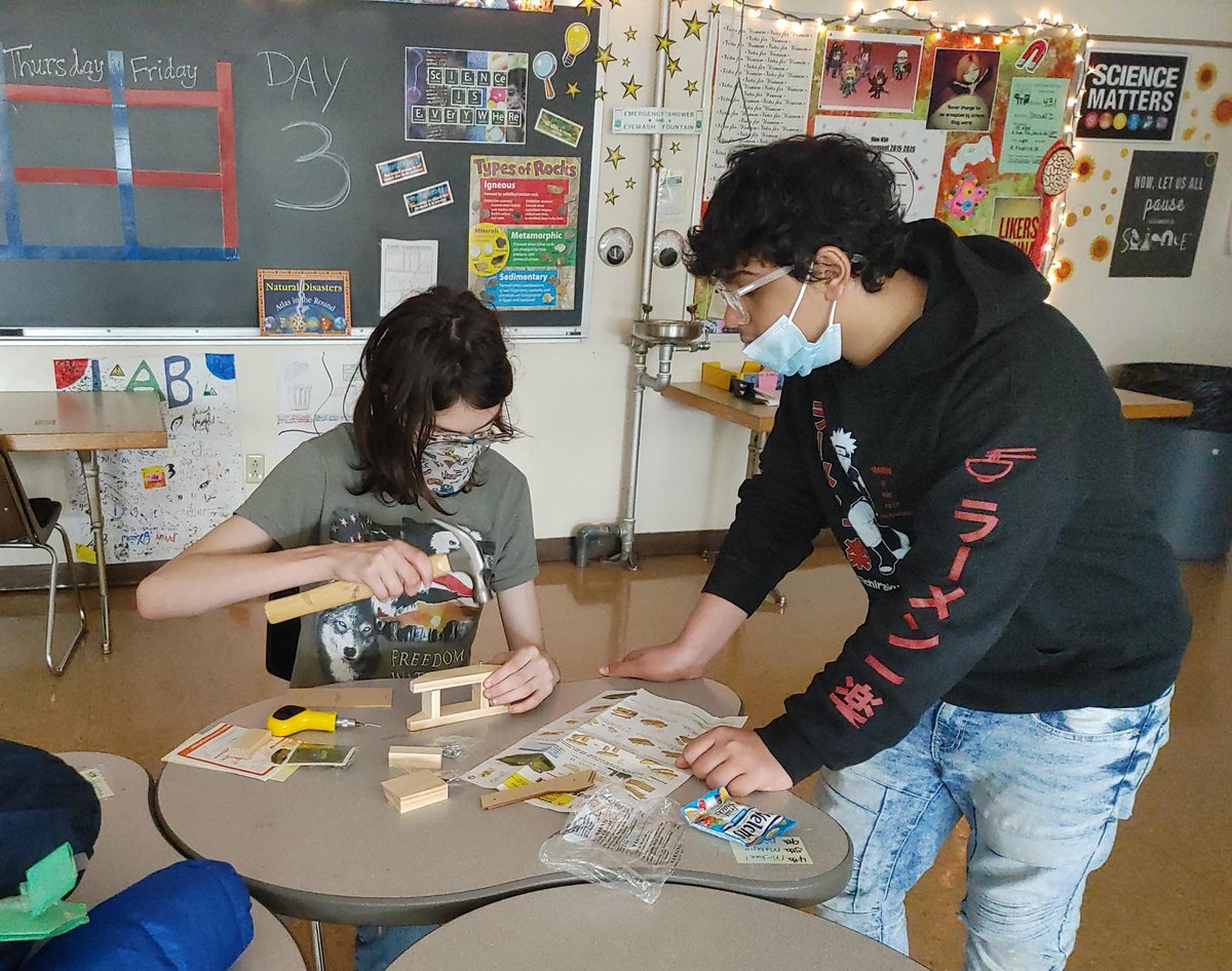 Bing_EastMiddle's tweet photo. Thanks to Home Depot for donating extra kids workshop kits to Mrs. Koanui's classes. They had such a good time making these! https://t.co/riGlqM3Iaf