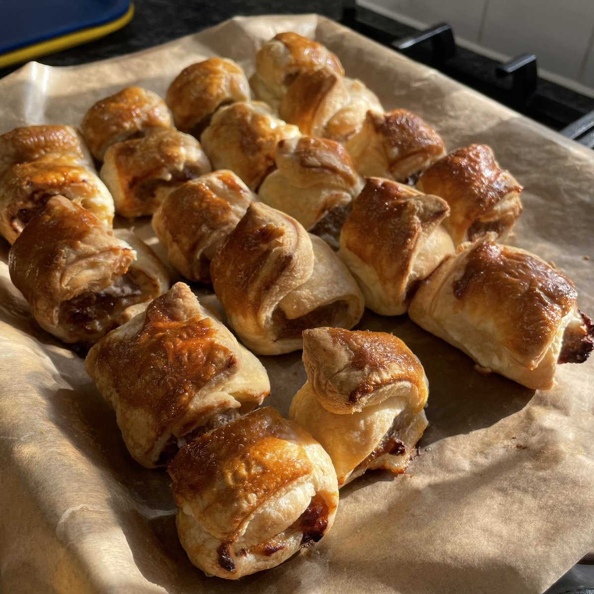 wvcsimon's tweet photo. Great day with KS3 today @WVCSurrey Our e-safety session turned into a display, we tested our numeracy skills at the supermarket then made sausage rolls 🙌🏼 #PRUkidscan #ThisIsAP #TeamWVC #APworks https://t.co/RjE5HwAL9M