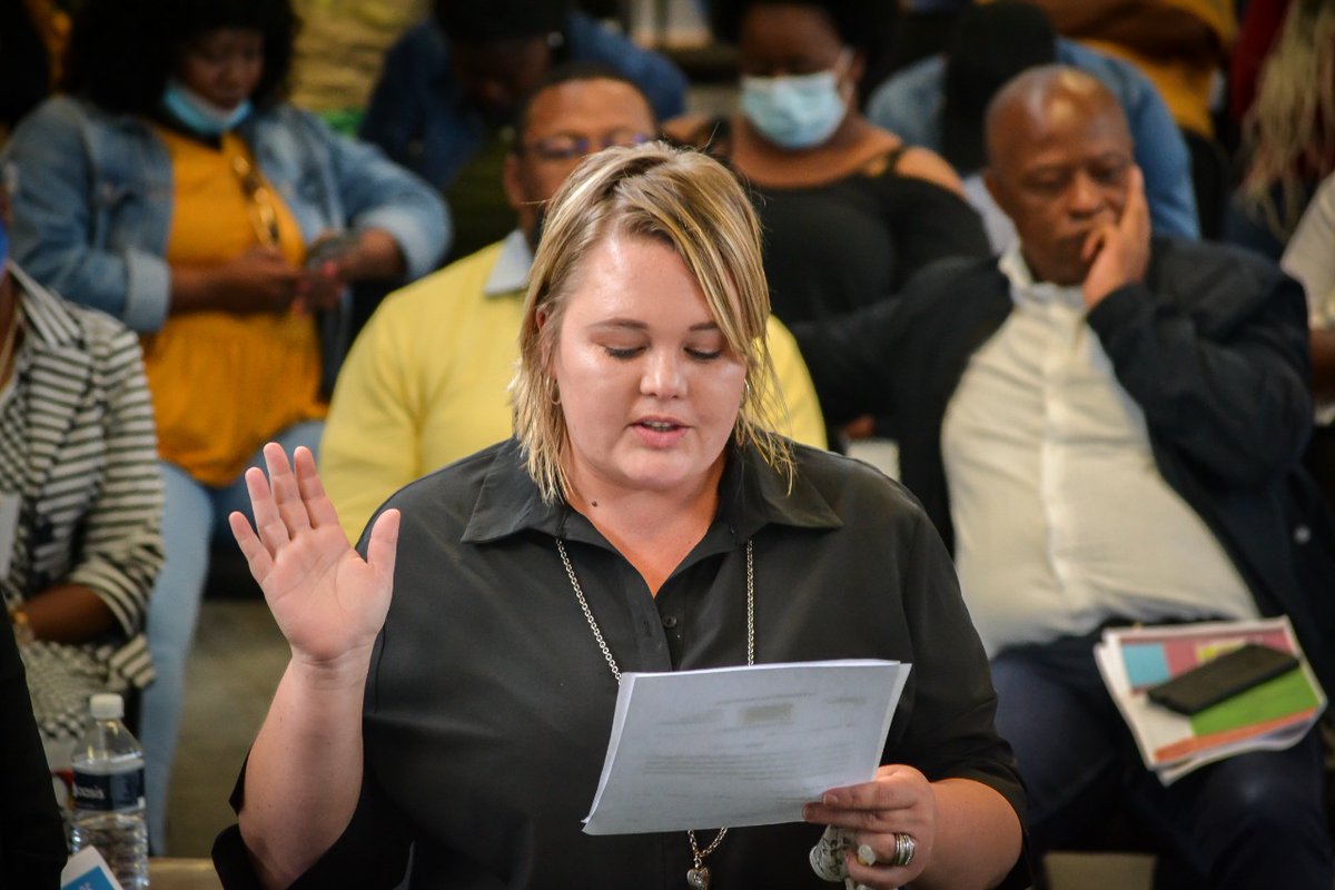 LetsemengDAcllr's tweet photo. Officially sworn in to the Letsemeng Municipal Council. Thank you for voting DA. We will work hard for our Letsemeng communuty. #letsemeng #koffiefontein #petrusburg #luckhof #jacobsdal #oppermans https://t.co/nkF87yBdhH