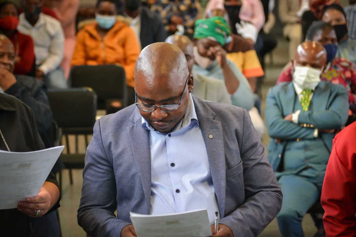LetsemengDAcllr's tweet photo. Officially sworn in to the Letsemeng Municipal Council. Thank you for voting DA. We will work hard for our Letsemeng communuty. #letsemeng #koffiefontein #petrusburg #luckhof #jacobsdal #oppermans https://t.co/nkF87yBdhH