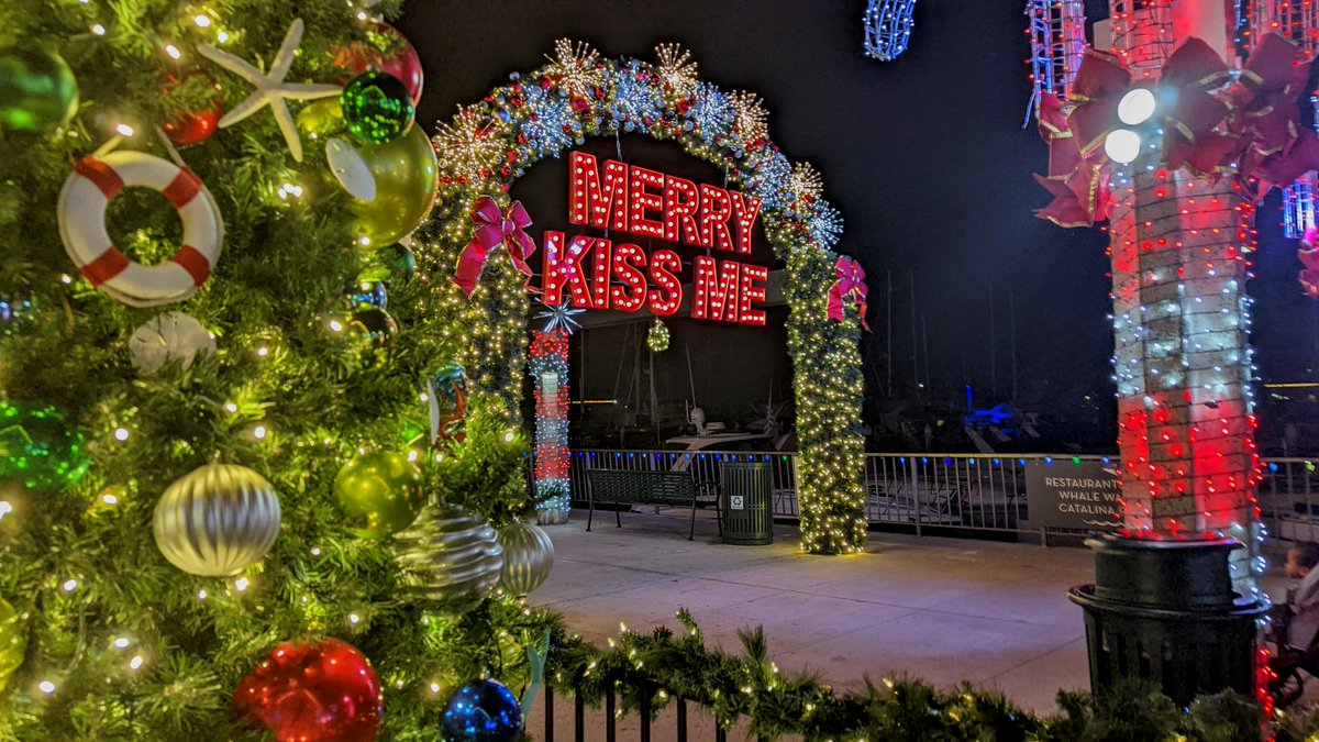 sd_explorer's tweet photo. Want to get into the Holiday Spirit? Check out the #DanaPoint Harbor #Christmas Lights and festivities at #Holidays at the Harbor in Dana Point https://t.co/0BKZKlHf3S via @sd_explorer https://t.co/WB0cq1VkGc