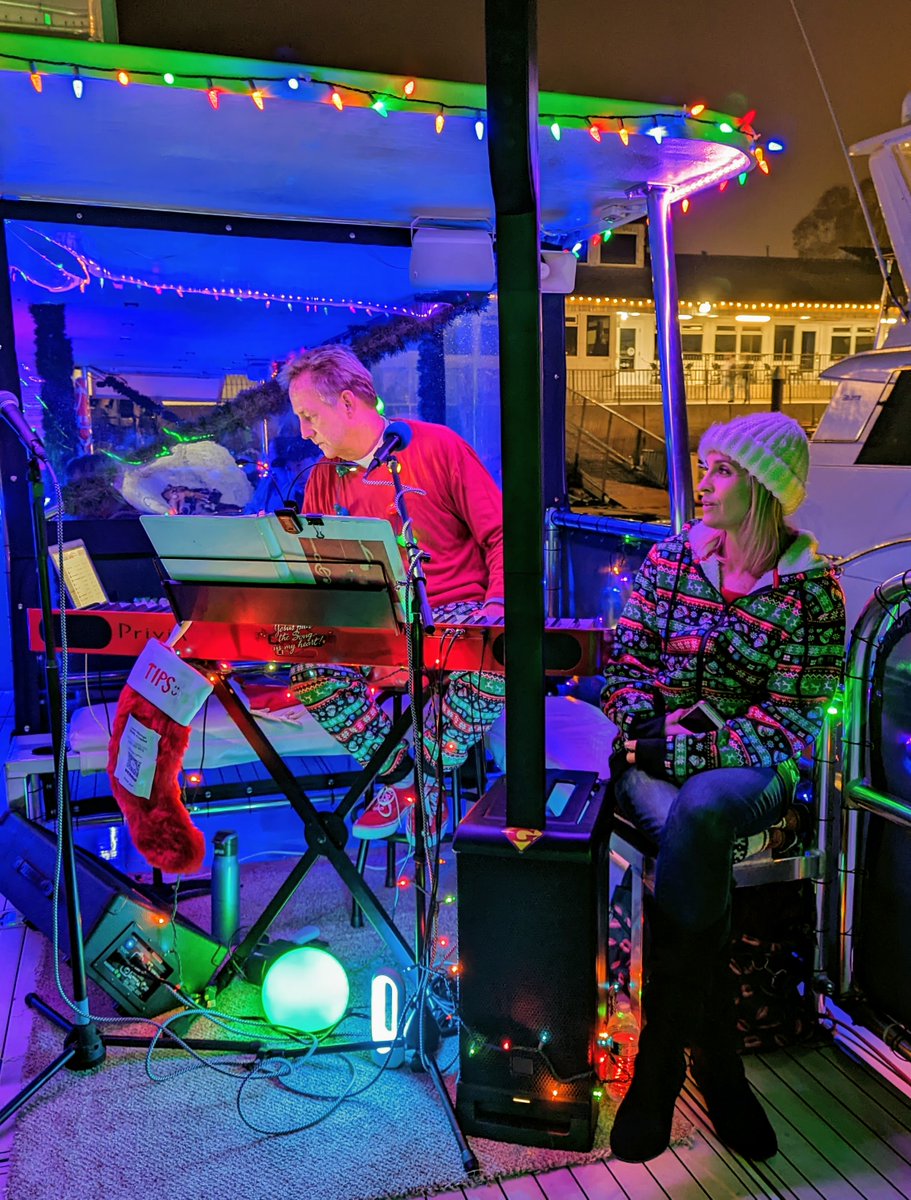 Want to get into the Holiday Spirit? Check out the #DanaPoint Harbor #Christmas Lights and festivities at #Holidays at the Harbor in Dana Point sandiegoexplorer.com/dana-point-har… via @sd_explorer