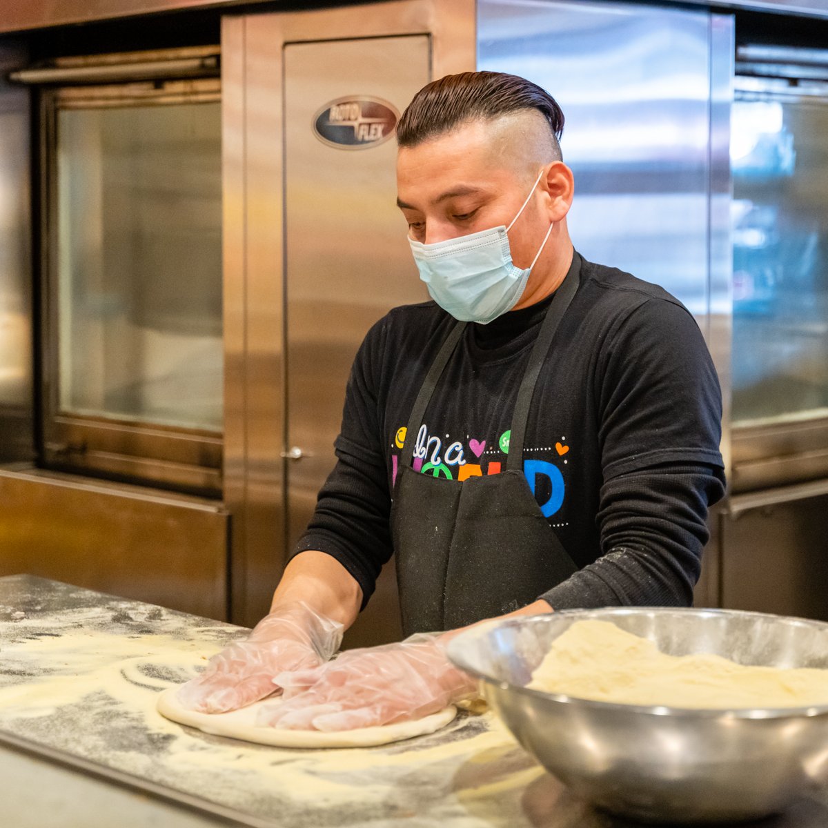 DesertRosePub's tweet photo. Whether we're tossing up dough or sprinkling on some extra cheese, one thing has always been our primary focus: serving our customers with care. #GastroPub #DesertRose https://t.co/1eQUCl3sK6