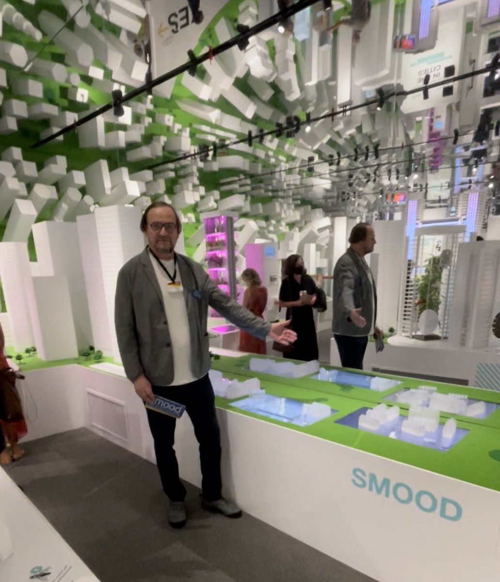 roselt_k's tweet photo. Unser Thüringer Exponat @smoodENERGY grüßt von der @expo2020dubai aus dem CampusGermany. Mit SMOOD gelingt die Transformation zu nachhaltigen Bestandsquartieren @ThEEN_eV @JenaerTweets @UmweltTH @guterolaf @ThEGA_news @Inno_City @JenaWirtschaft @jenalichtstadt @JenaDigital https://t.co/YNwLOAarMN