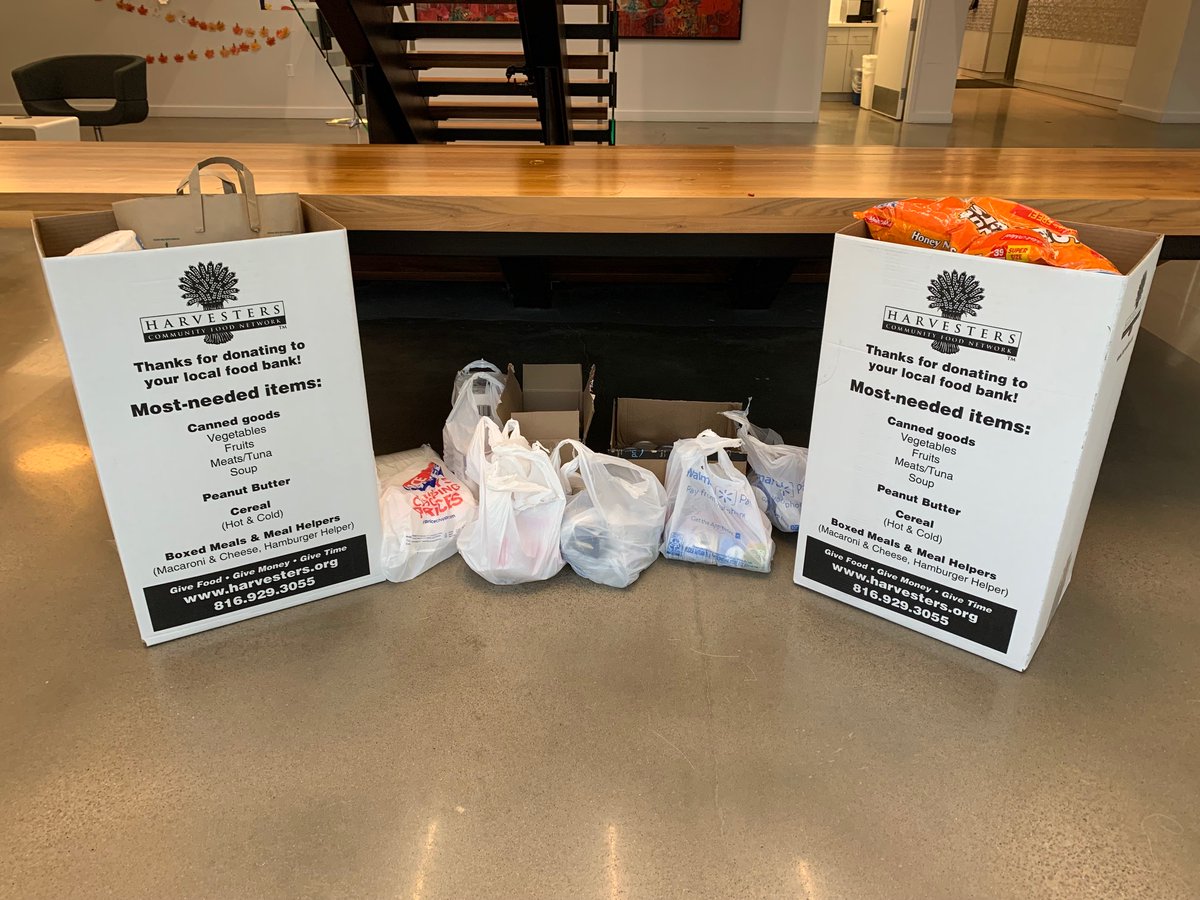 DSIMobile's tweet photo. Our Kansas City Team Members celebrated the upcoming Thanksgiving holiday by sharing what they are thankful for and participating in our canned food drive raffle. The Cloud Inventory® Team has a lot to be thankful for this year!  #CloudInventory #HappyThanksgiving #Harvesters https://t.co/czwbjy0WjY
