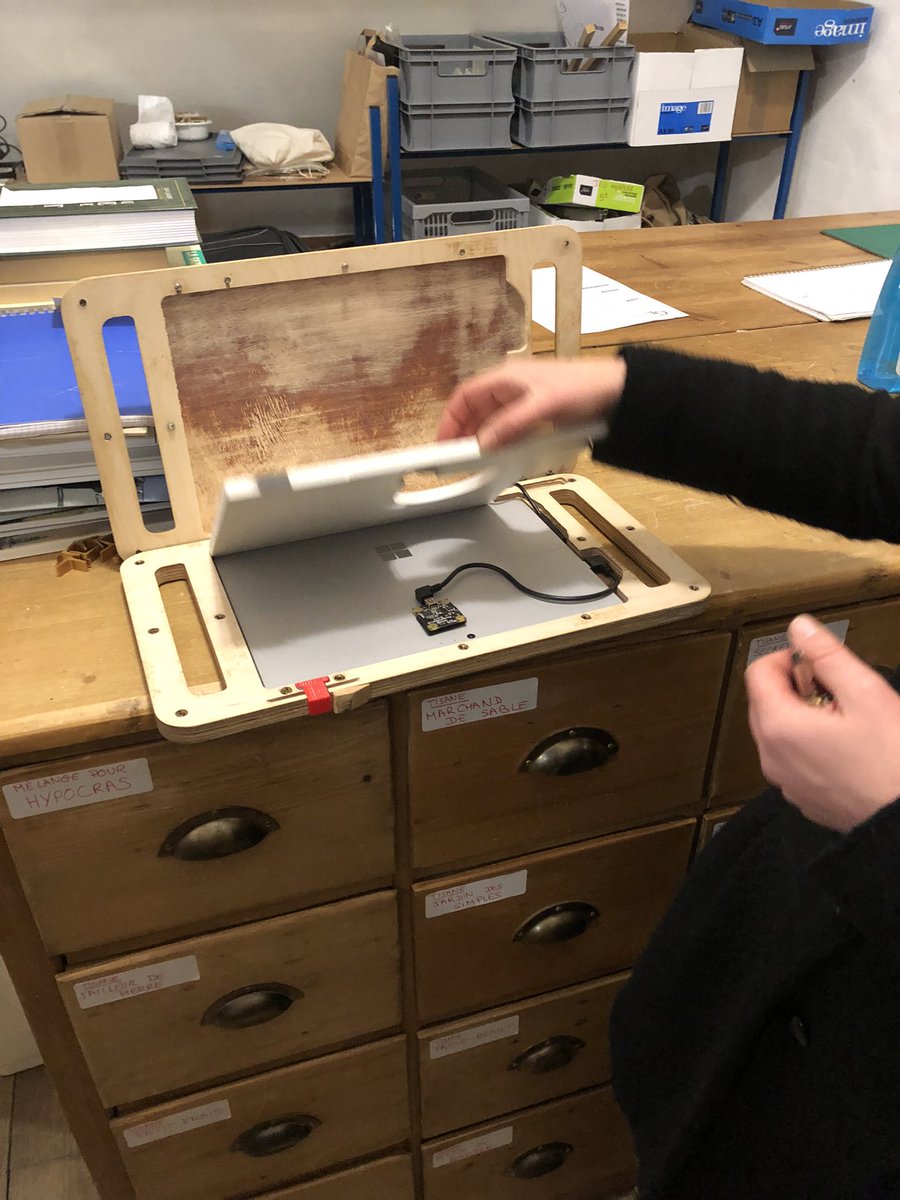 mi-temps pour la formation que j’anime pour le <a href="/cnfpt/">CNFPT</a> et le réseau des sites et musées de <a href="/LaManche50/">Département de la Manche</a> ! Nous parlons projet #numerique de #mediation à l’abbaye de Hambye. L’occasion de parler des coulisses d’ #Hambye3D sous le ☀️ <a href="/jaimelesmuses/">Noémie Couillard</a> @boiteamaylis <a href="/_omr/">Omer P.</a> <a href="/dr_kouk/">Michel Kouklia</a>