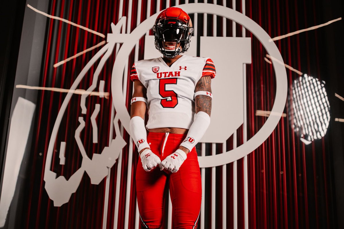 moses4x's tweet photo. Amazing time in Salt Lake city!❤️Thanks for having my family and I.  @GiannaColosimo @AaronAmaama @RBlechen @JolieAleUTAH @JUCOFFrenzy @JuCoFootballACE #JUCOPRODUCT https://t.co/jNtDCzIF0h
