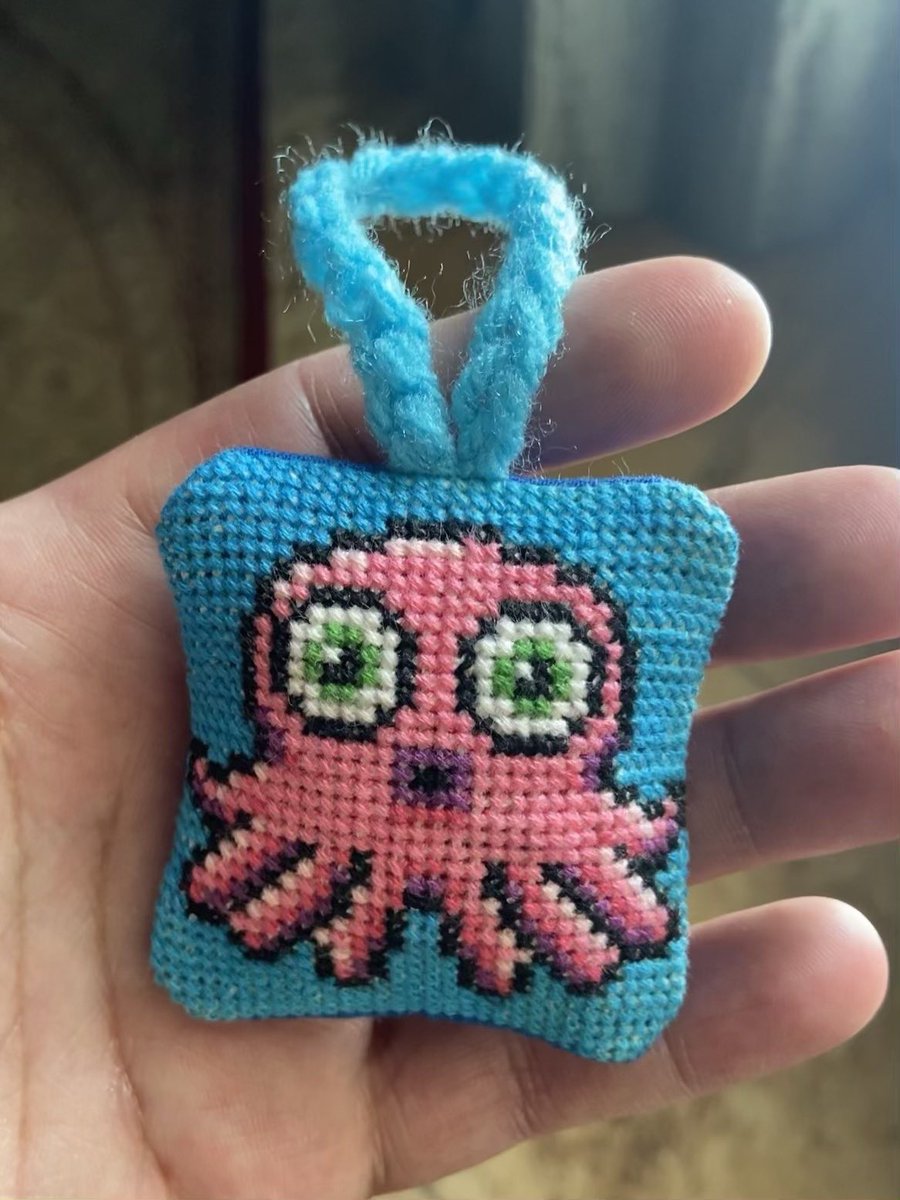 interlacing_web's tweet image. #bizarre #little #octopus #stuffed #pillow #ornament #crossstitch #sewing #crochet #stitch