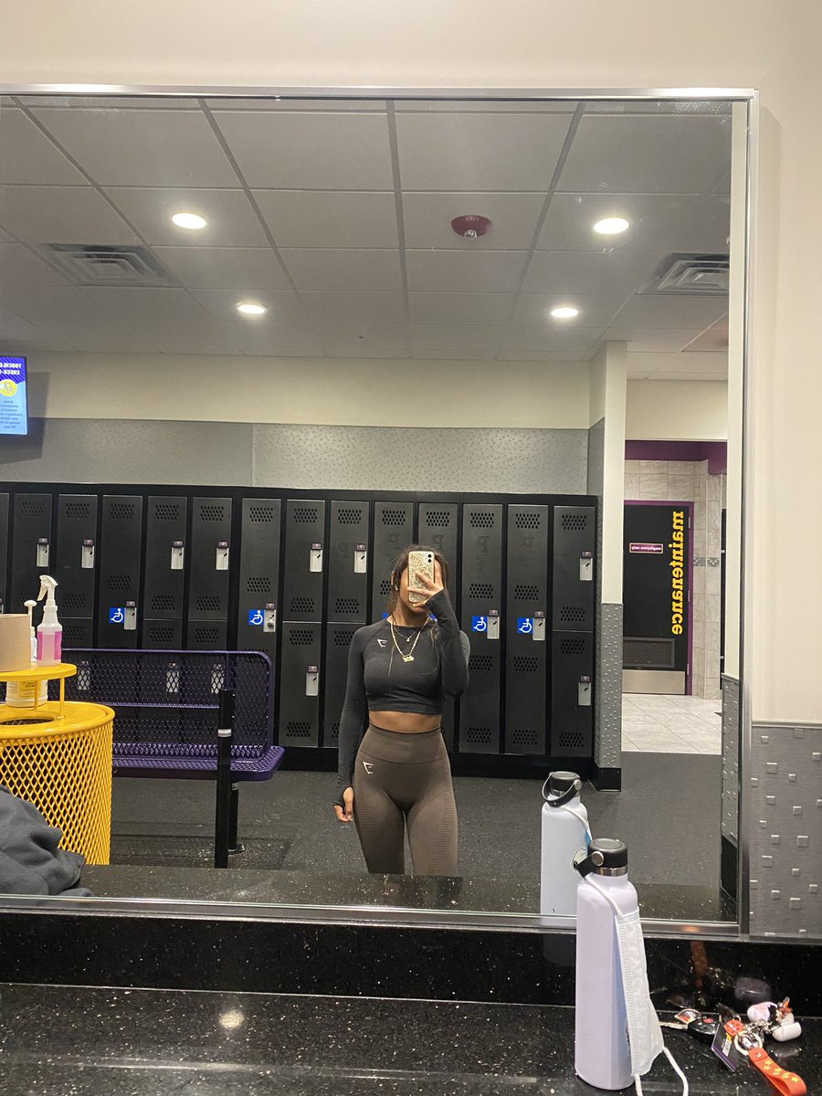 _astrid01's tweet photo. Loving it ! 💕 🏋🏽♀️💪🏽
#GymShark #confidence #progress #photoumb #formmatters #mindtomuscleconnection #gymrat https://t.co/A30OgOwNCr