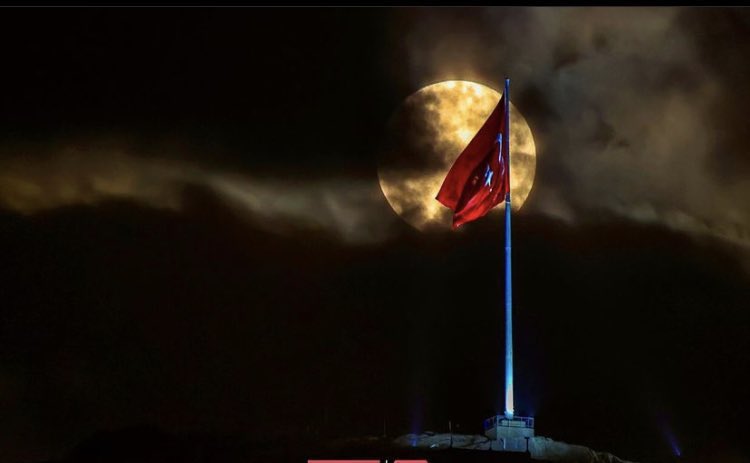 BalkHayrullah's tweet photo. Cumhurbaşkanımız Sn.Recep Tayyip Erdoğan liderliğinde Tam Bağımsız Türkiye yolunda yürümeye devam edeceğiz. 

Ülkemize karşı açılan Ekonomik savaşı Allah’ın izniyle kazanacağız. 

Sonuna kadar mücadeleden vazgeçmeyeceğiz

"#Vazgeçmeyeceğiz" https://t.co/OX6JV2AgkX