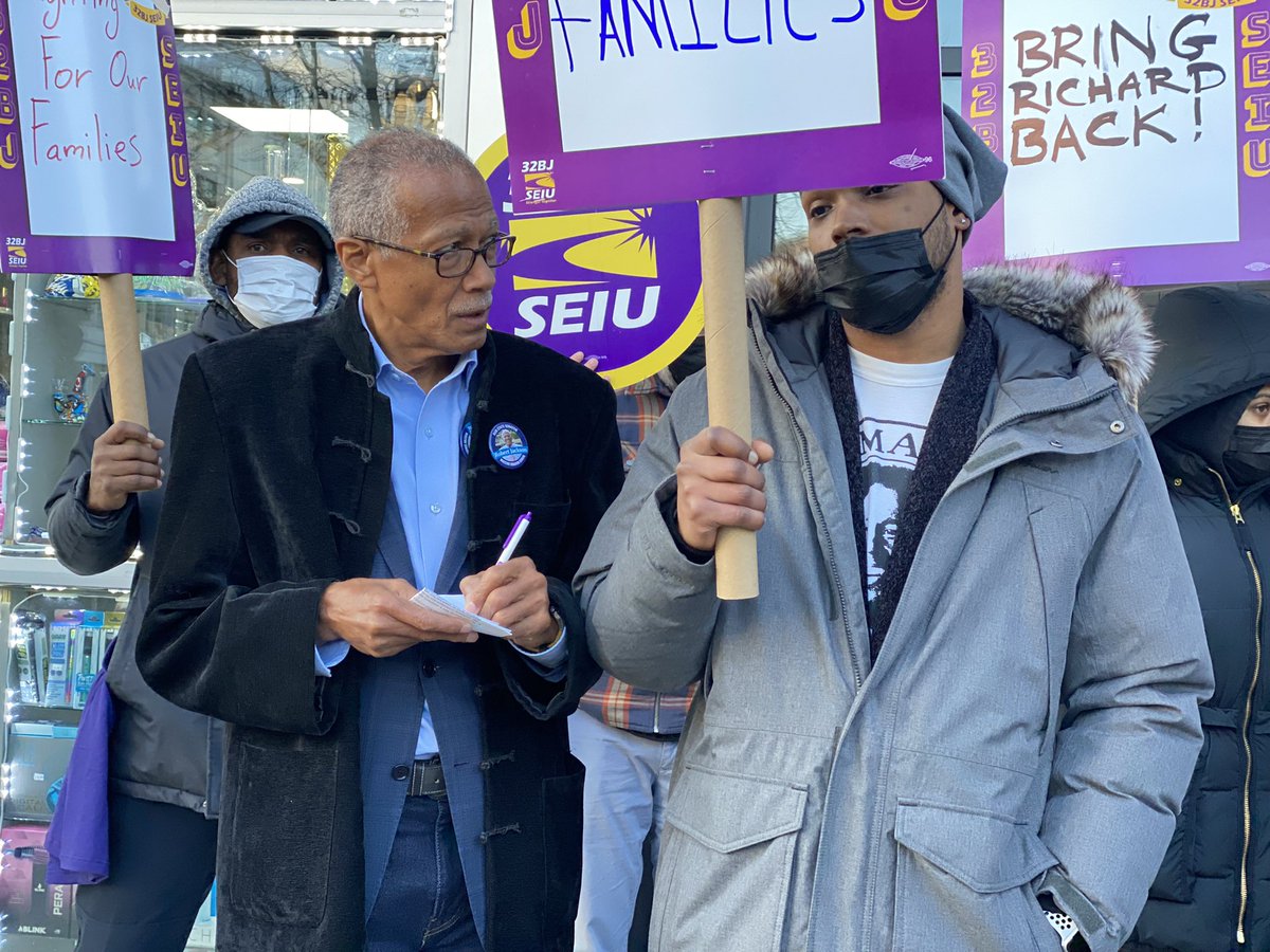 FastFoodUnion's tweet photo. Instead of thanking their workers, @ChipotleTweets unjustly fired Richard right before Thanksgiving. Really Chipotle!?!? @SenatorRJackson #FairWorkweek #ServingUpJustice #BringBackRichardChipotle https://t.co/dHrmAdBHR1
