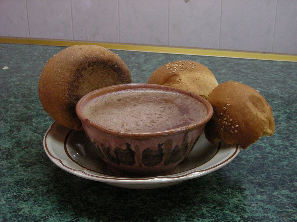 “She is making a cup of chocolate for some. She will pour some out...now she puts a piece of sponge cake into the saucer...” Robert Anderson ~ An Artillery Officer in the Mexican War #hotchocolate

Photo credit: Alejandro Linares Garcia