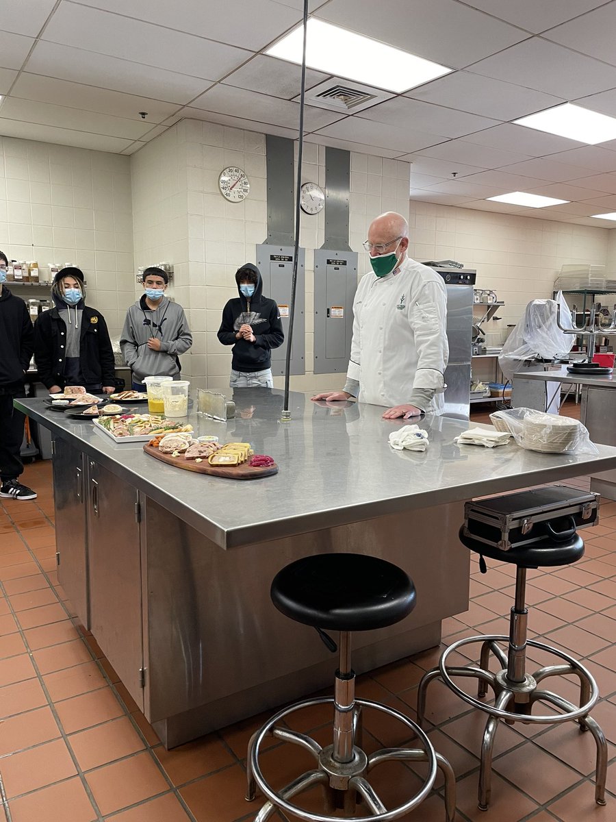 KatieRod7's tweet photo. CTE Welding students from Clay, Adams and Riley enjoying a tour of Ivy Tech today!  Our students will graduate with their Technical Certificate when they graduate High School!  How cool!!!!! https://t.co/yv6h7cMIeC