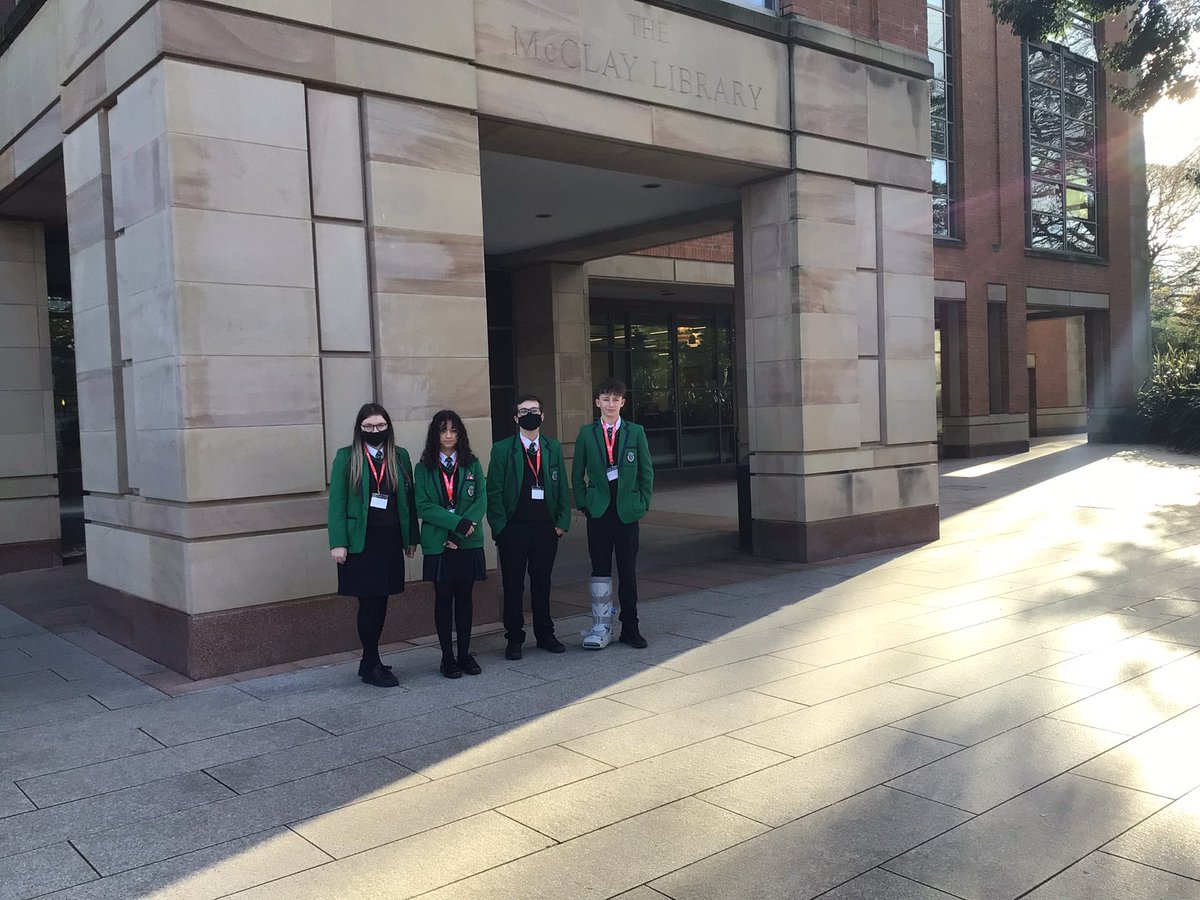 LismoreCareers's tweet photo. Year 11 QUB Junior Academy students @lismorecomp travelled to Queen’s today! Activities included a campus tour, quiz (joint 1st place!) and an engineering challenge.  A fantastic experience for all and students were excellent ambassadors for Lismore ⭐️⭐️⭐️@QUBWPU https://t.co/r4yNGaf7SF