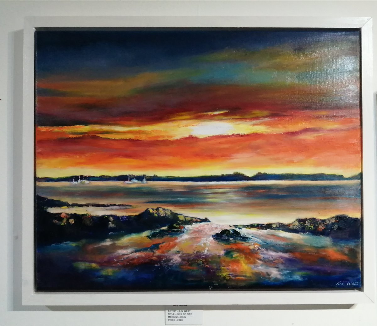 cynonvalleymus's tweet photo. Are you looking for beautiful and unique art to purchase for a loved one this Christmas?

Visit our galleries for a stunning range of styles and mediums including new art added  to the Blackwood Community Art exhibition this week.

Tuesday - Saturday 10am - 3pm https://t.co/dSjtEgQxcg