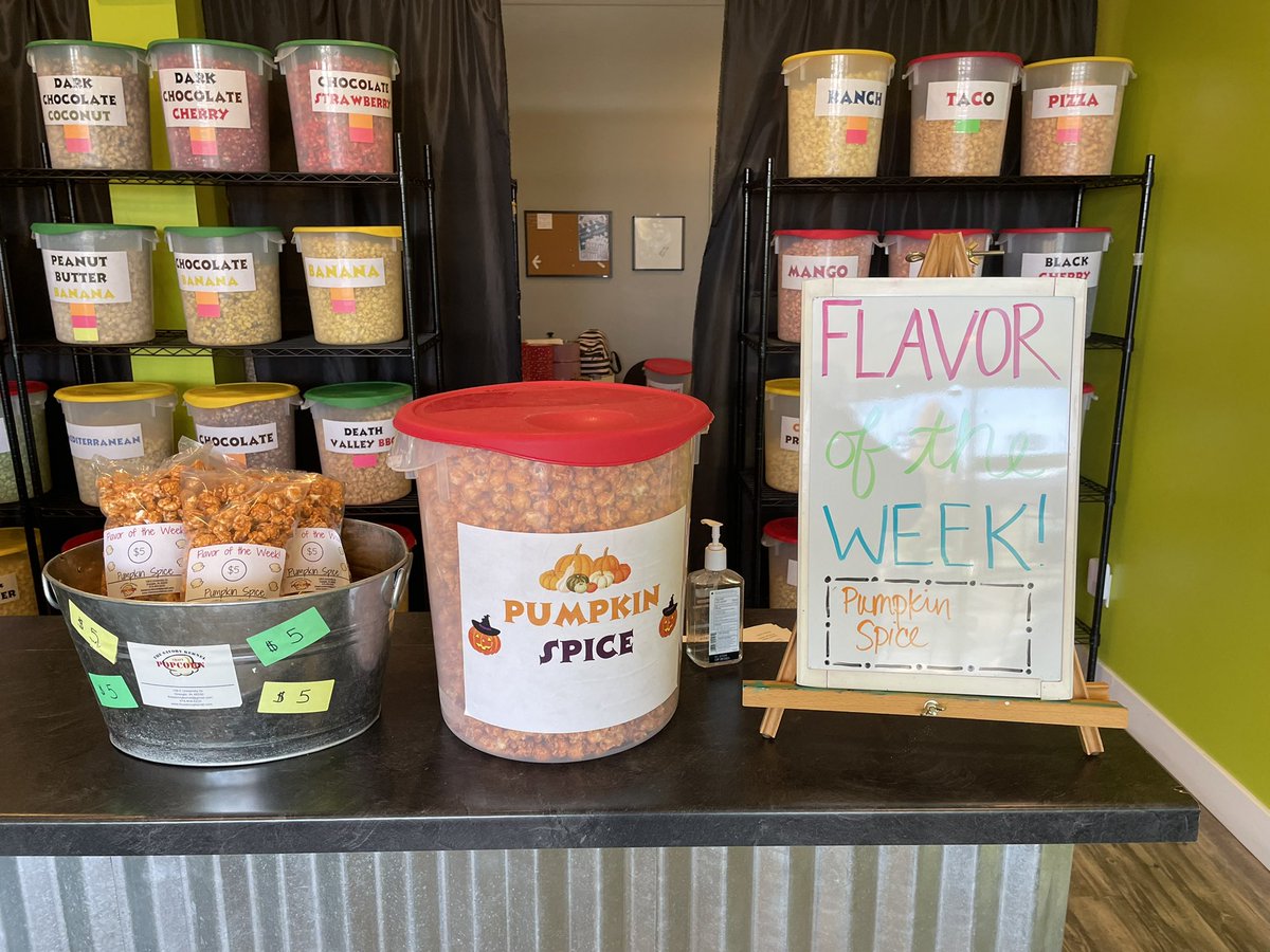 theSavoryKernel's tweet photo. Happy Thanksgiving everyone! Come grab a small bag of Pumpkin Spice for only $5! 

Flavor of the Week: Pumpkin Spice https://t.co/7dORLAdswI