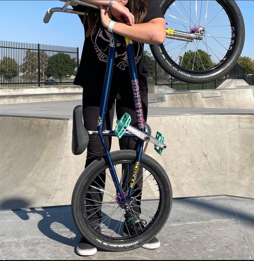 LilBMXWolf's tweet photo. Really loving this new fungai frame from S&amp;M! If your looking for a dope Christmas present, hit them up!
#rockstarbmx #sandmbikes #shieldbmx #spacebrace #s1helmets #slapfish #lineinsight #bmxlife #bmxgirl #ridebmx #lovebmx #etnies #etniesbmx #epicbmx #bikes https://t.co/CvVDaHcZyE
