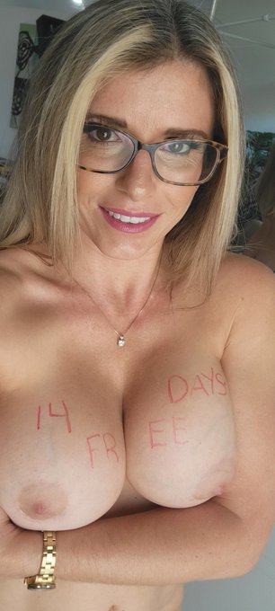Last day to get 14 Days FREE with Your subscription to my https://t.co/cdfol0eOIn  Happy Titty Tuesday<a href="/tag/mvsales"class="tags"><span>#mvsales</span></a>