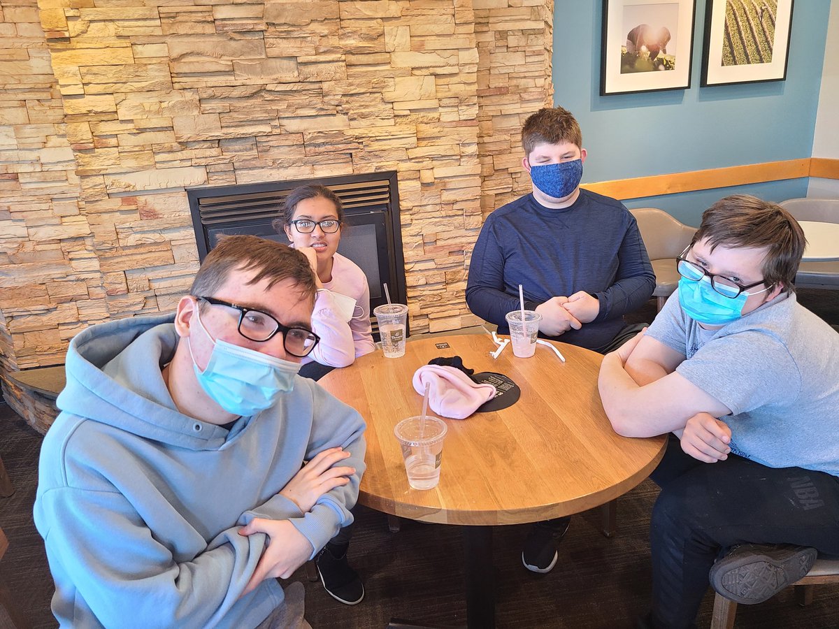 D88Transition's tweet photo. Enjoying the morning hanging out at Panera, talking about our Thanksgiving plans. https://t.co/gIumNQwtvD
