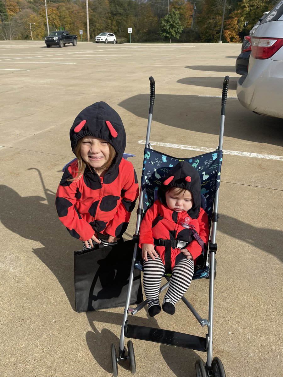 mckennaale's tweet photo. @pulte $mckennalphillips would be amazing to help with Christmas for my 2 girls!! https://t.co/k2l58a3IA0