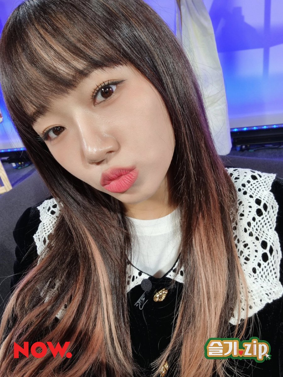 seulgi_zip's tweet image. #슬기zip 내가 당신의 달콤이가 되어야겠는걸🍭 #위키미키 #수연 #유정 a.k.a 파파핑거🤟🏻 슈팅참새🐦 그립톡🪀 이은 #키링 위한 선물🎁 셀카 폴더📂 털어 왔zip📸

Every TUE, THU 10PM 슬기zip🐻📁