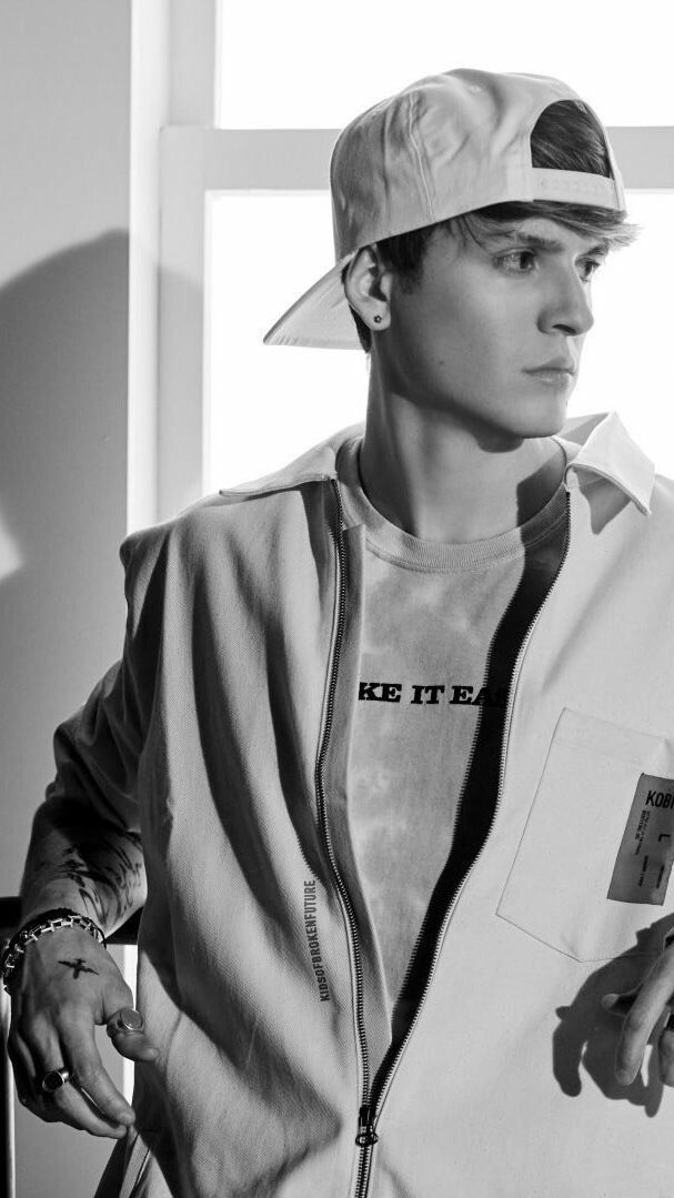 Iasvelez's tweet photo. #TextForChris #Chris26Bday #HappyChrisDay
#HAPPY26CHRIS #HappyChristopherDay @christophervele
Happy Bday ❤ Love you https://t.co/ewyuXnxGmb