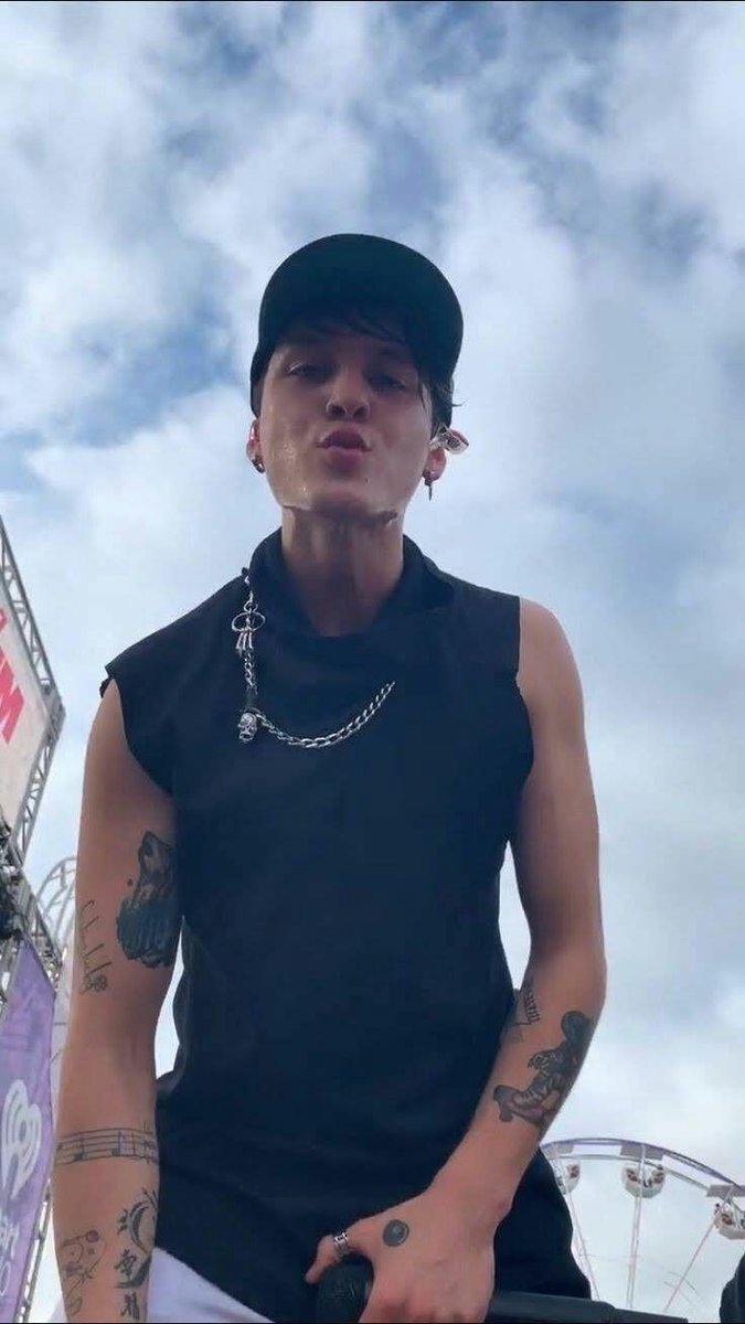 Iasvelez's tweet photo. #TextForChris #Chris26Bday #HappyChrisDay
#HAPPY26CHRIS #HappyChristopherDay @christophervele
Happy Bday ❤ Love you https://t.co/ewyuXnxGmb